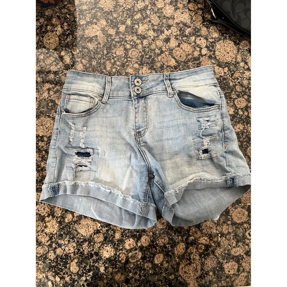 Vanilla Star Mid Rise Midi Distressed Denim Shorts Light Wash Size 7 V31606-3